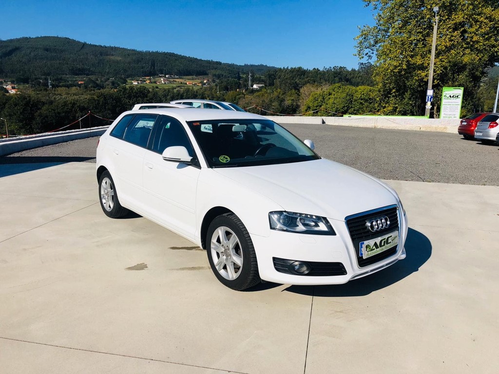 Foto 3 AUDI A3 1.6 TDI 105CV SPORTBACK