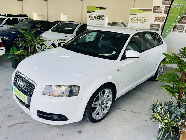 AUDI A3 2.0 TDI 140CV S-LINE