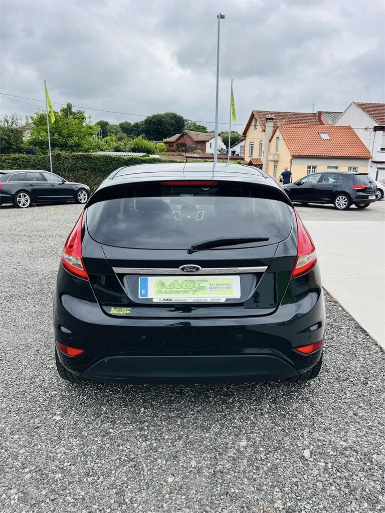 Foto 5 FORD FIESTA TITANIUM 1.6 TDCI 95CV