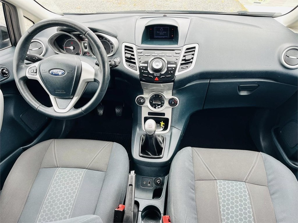 Foto 8 FORD FIESTA TITANIUM 1.6 TDCI 95CV