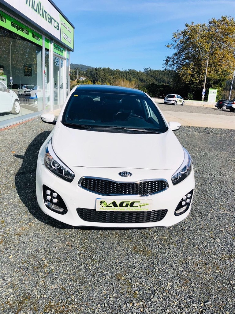 Foto 2 KIA CEED GTLINE 1.6 CRDI VGT 136CV 6V