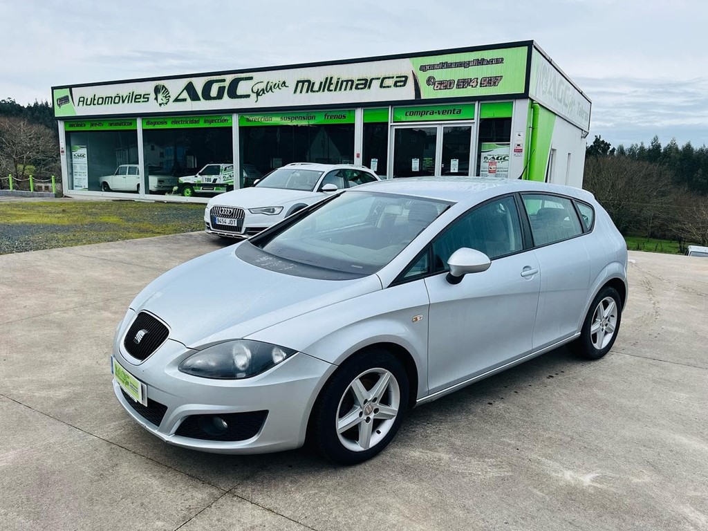 Foto 1 SEAT LEON 1.6 TDI 105CV REFERENCE