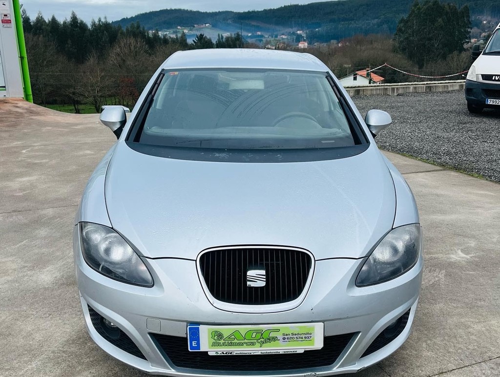 Foto 2 SEAT LEON 1.6 TDI 105CV REFERENCE