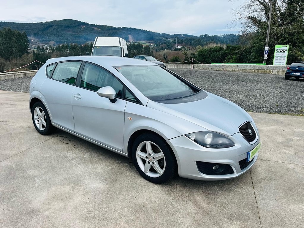 Foto 3 SEAT LEON 1.6 TDI 105CV REFERENCE