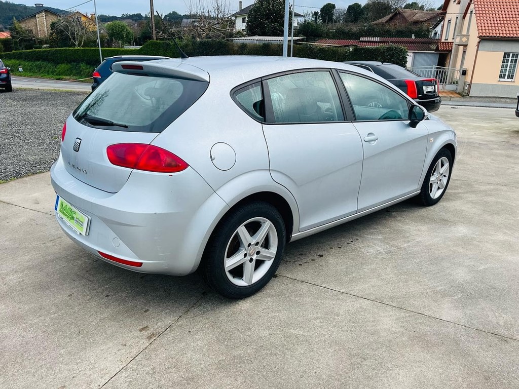 Foto 6 SEAT LEON 1.6 TDI 105CV REFERENCE