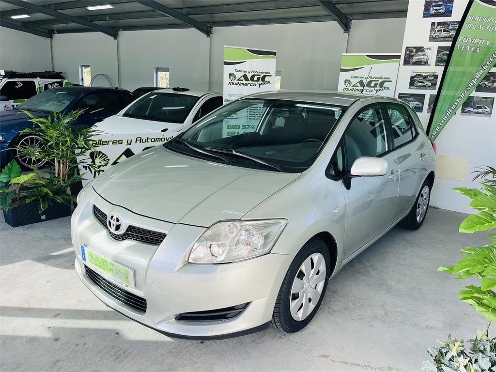 Foto 1 TOYOTA AURIS