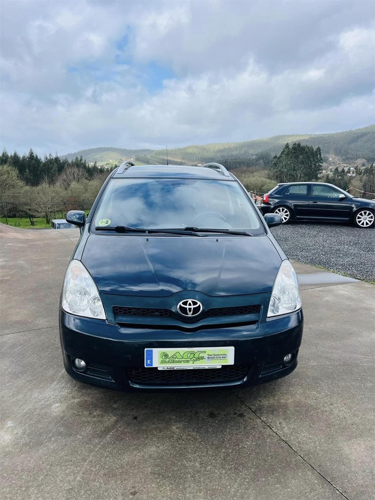 Foto 2 TOYOTA COROLLA VERSO 2.2 D4D 177CV SPORT 7PL