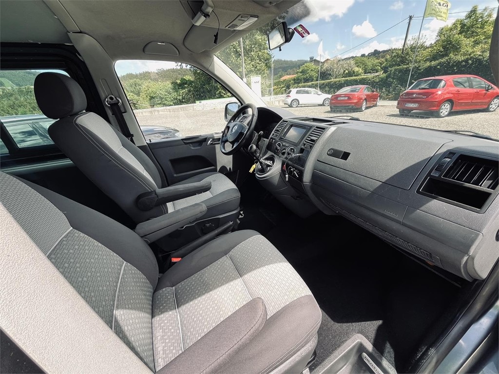 Foto 10 VOLKSWAGEN MULTIVAN 2.5 TDI 130CV 6V