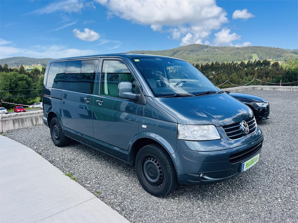 Foto 3 VOLKSWAGEN MULTIVAN 2.5 TDI 130CV 6V