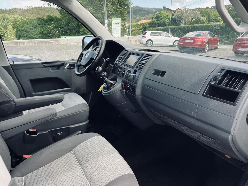 Foto 7 VOLKSWAGEN MULTIVAN 2.5 TDI 130CV 6V