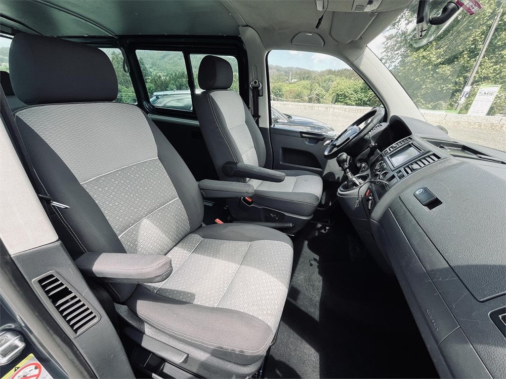 Foto 9 VOLKSWAGEN MULTIVAN 2.5 TDI 130CV 6V