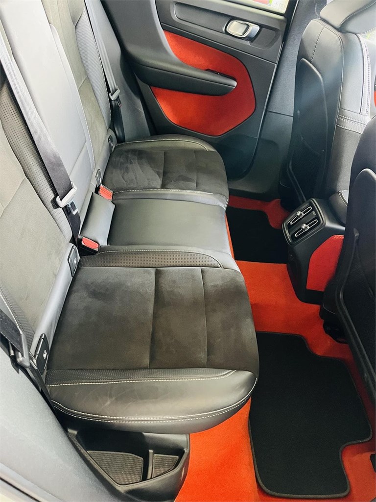 Foto 10 VOLVO XC40 D4AW 2.0D 190CV