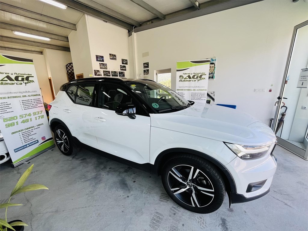 Foto 3 VOLVO XC40 D4AW 2.0D 190CV