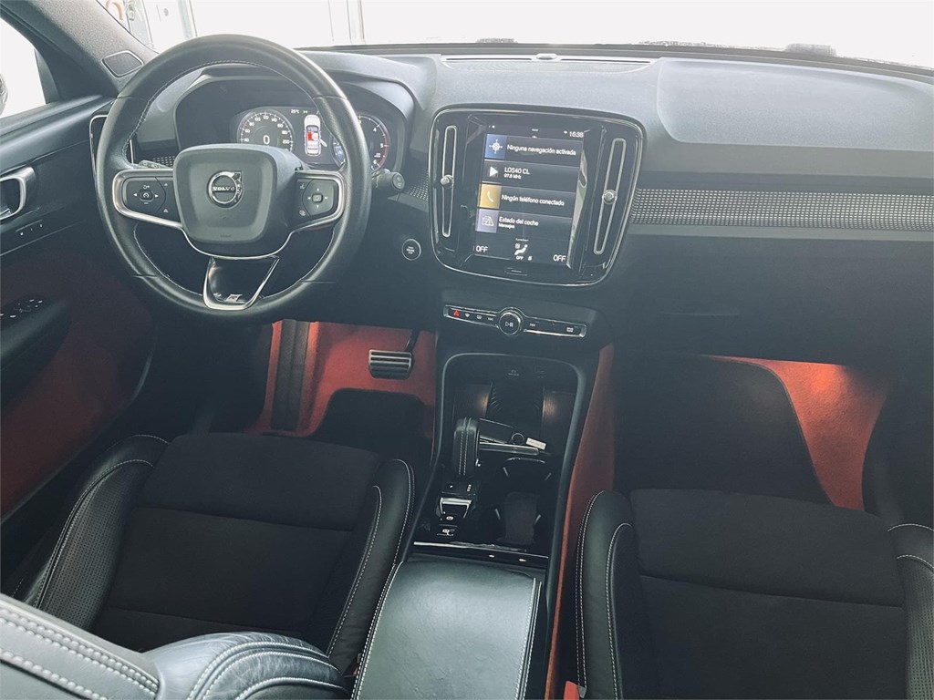 Foto 9 VOLVO XC40 D4AW 2.0D 190CV